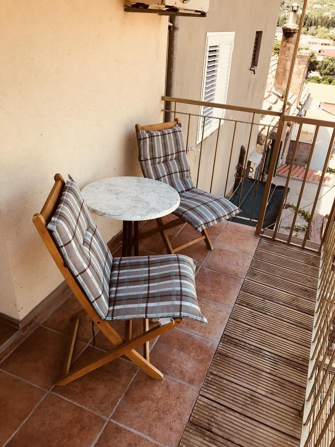 Hill House Marija Apartment Komiza Exterior photo