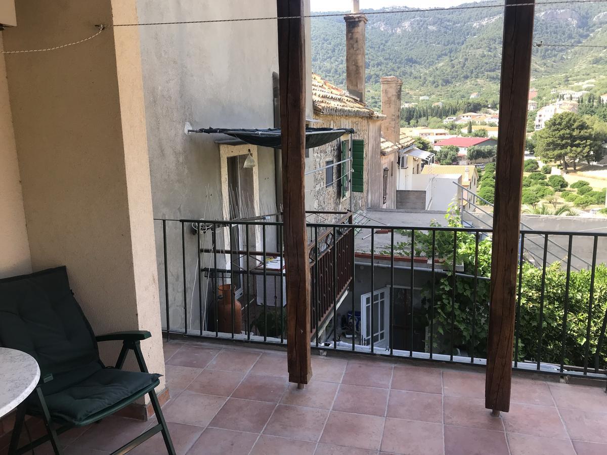 Hill House Marija Apartment Komiza Exterior photo